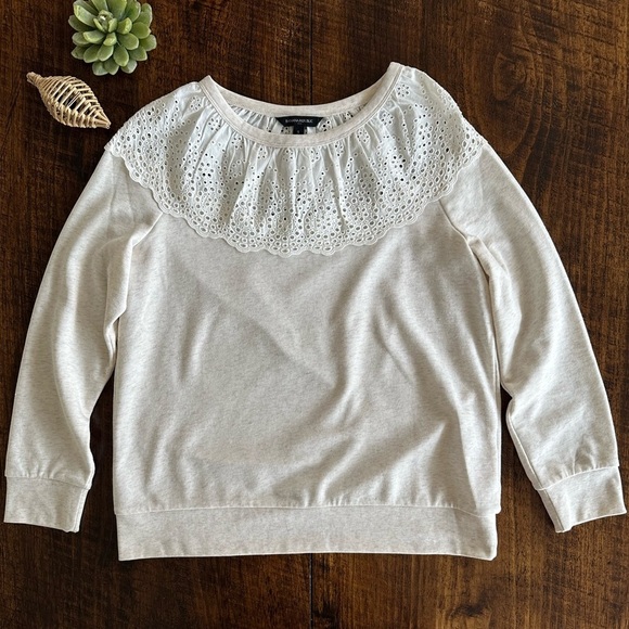 Banana Republic Factory | Cream Eyelet Crewneck Sweatshirt - Picture 3 of 9